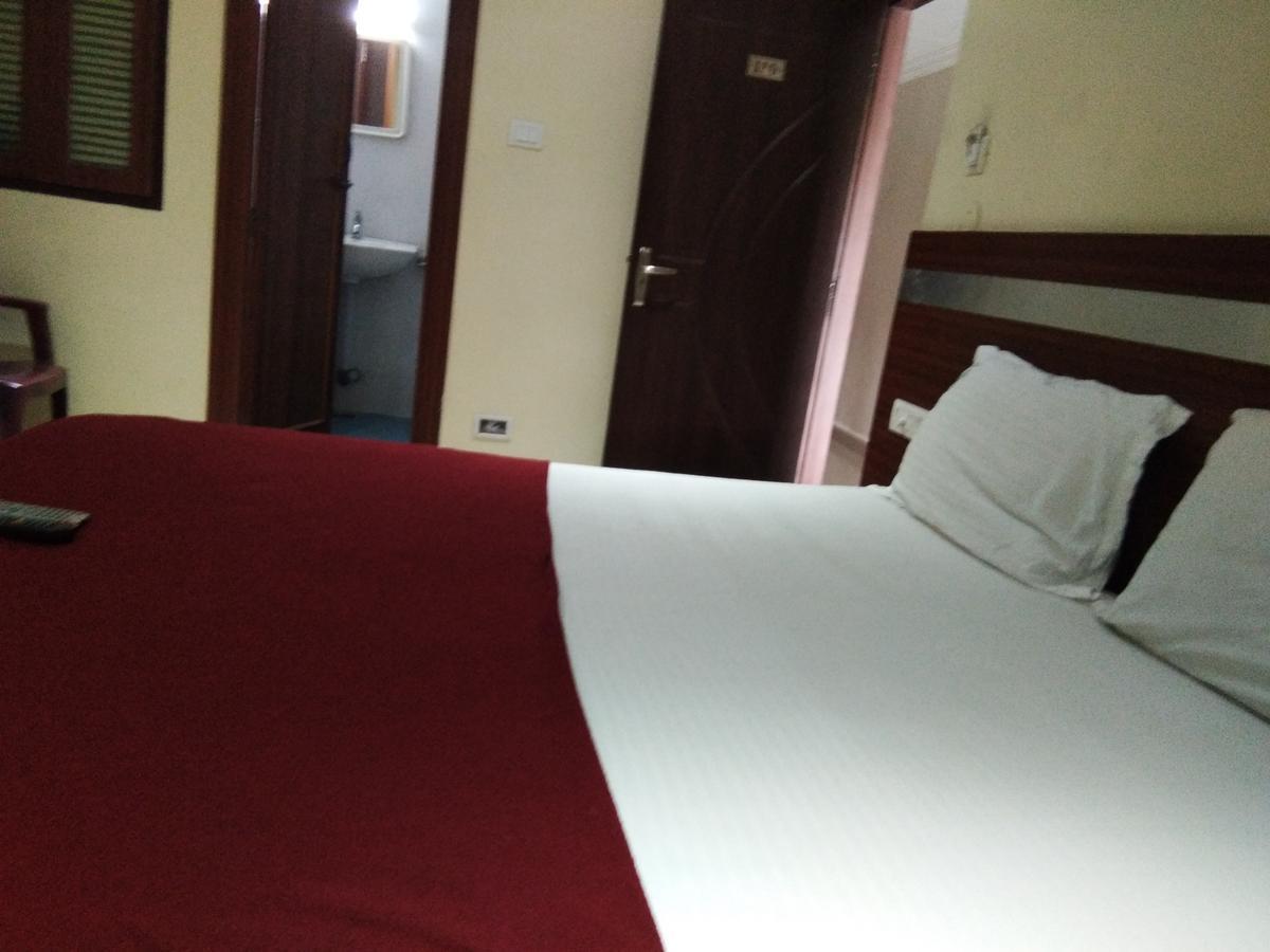 Hotel Adarsh Residency Tirupati Exterior foto